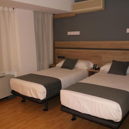 Hostal Alda Palencia Plaza Bagian luar foto