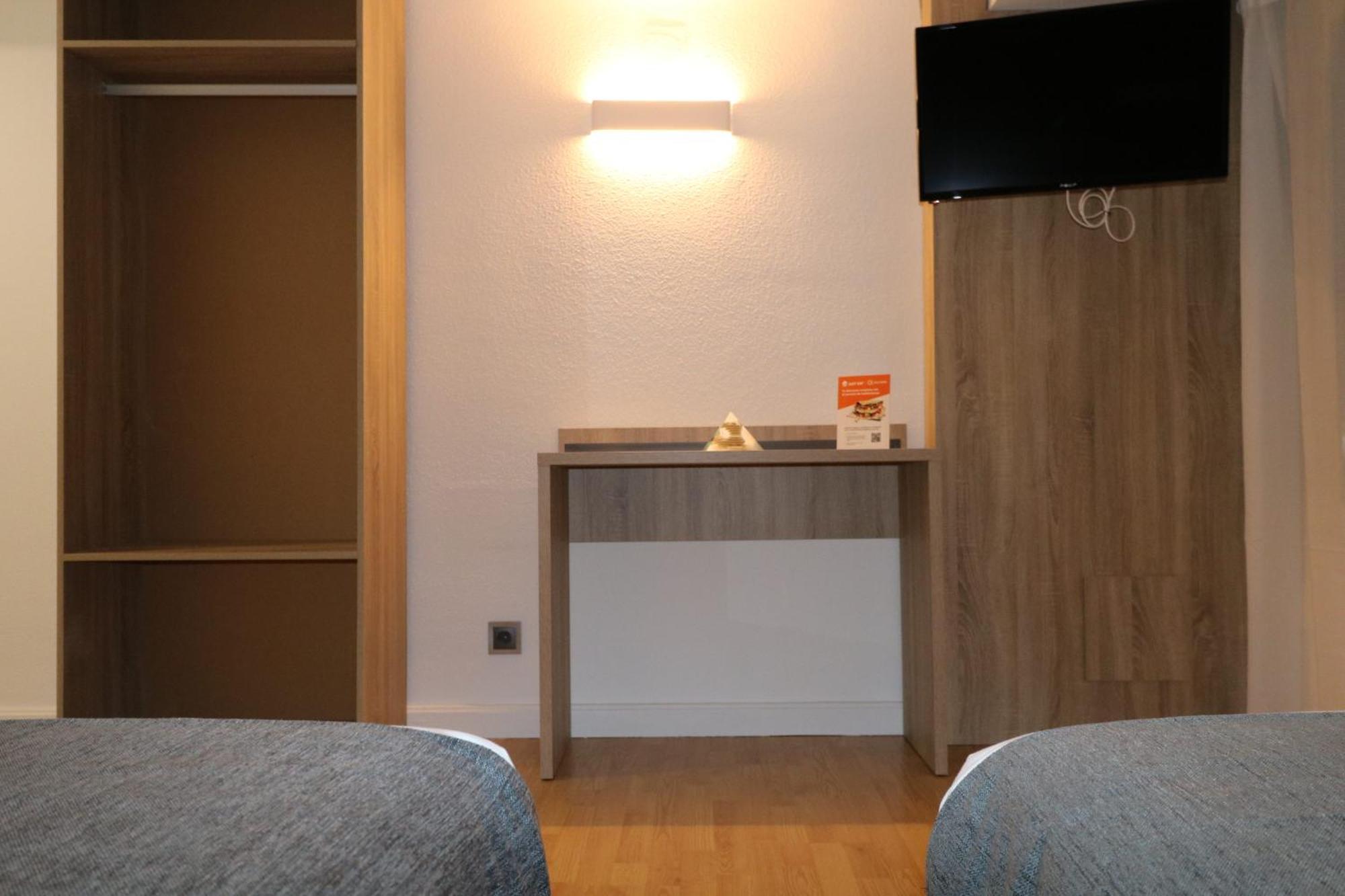 Hostal Alda Palencia Plaza Bagian luar foto